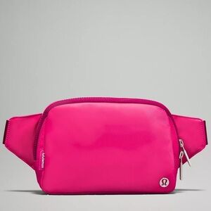 Lululemon Everywhere Belt Bag Raspberry Coulis Wild Berry Large 2L NWT